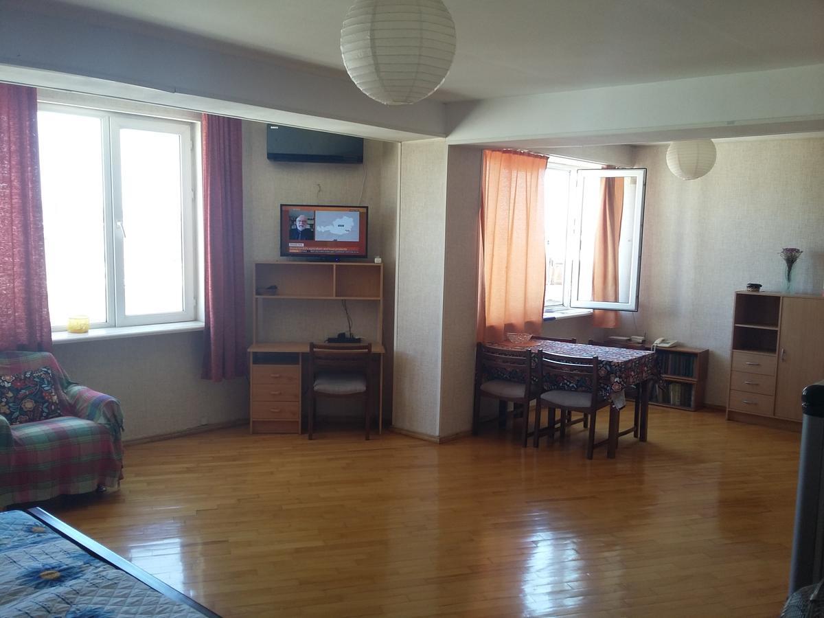 Good Apartment Τυφλίδα Εξωτερικό φωτογραφία